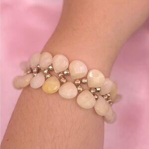 Elegant Cream and Gold Beaded Bracelet